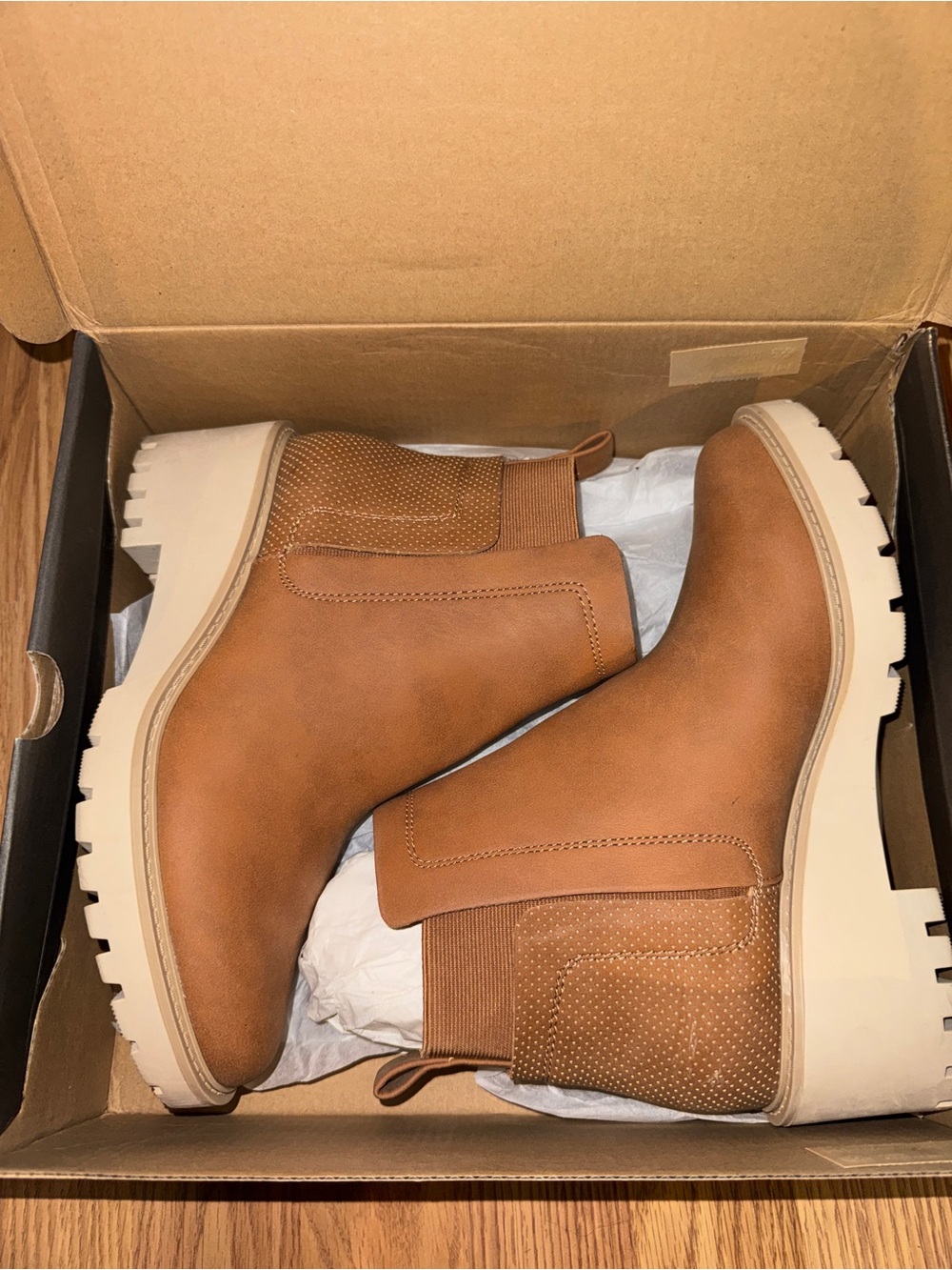 ANA Chelsea Lug Boot in Tan